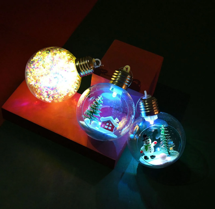 SET DE 6 BOLAS NAVIDEÑAS CON LUZ LED